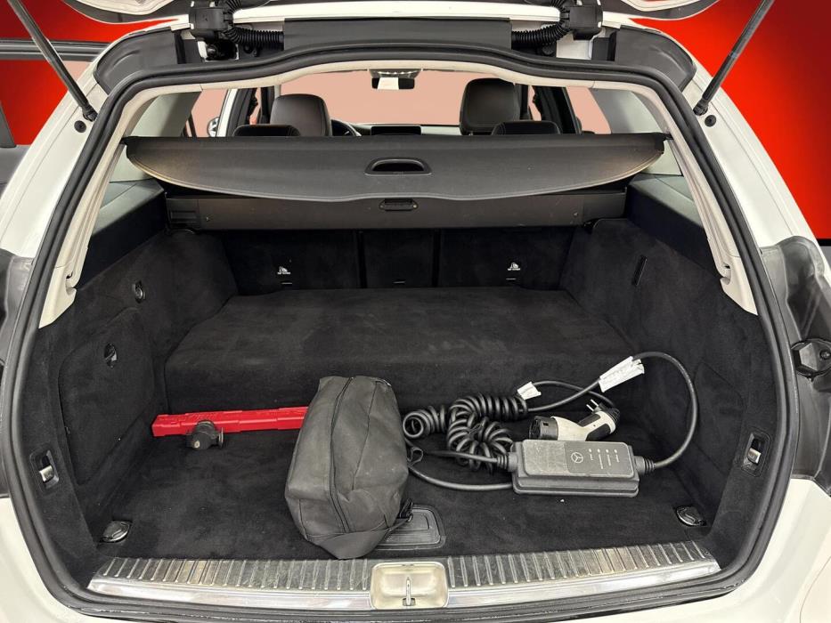MERCEDES-BENZ C 2020