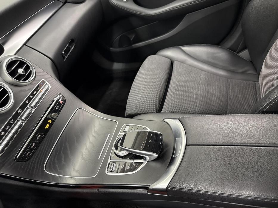 MERCEDES-BENZ C 2020