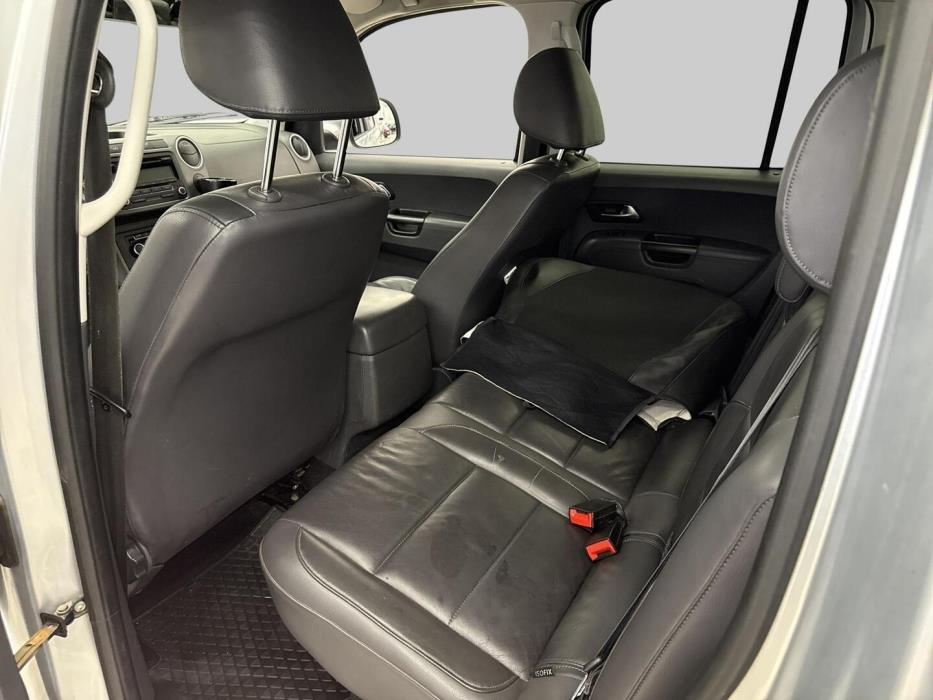 VOLKSWAGEN Amarok 2011