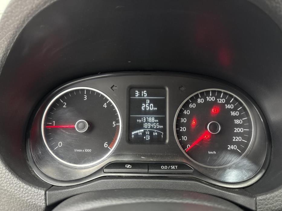 VOLKSWAGEN Amarok 2011