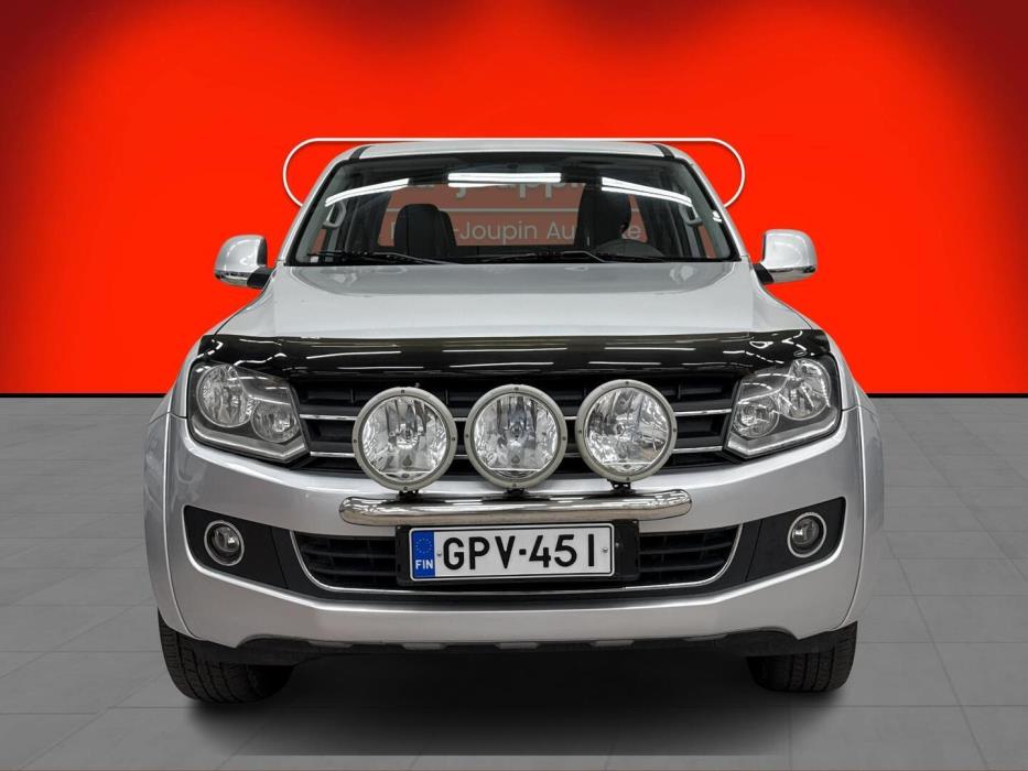 VOLKSWAGEN Amarok 2011