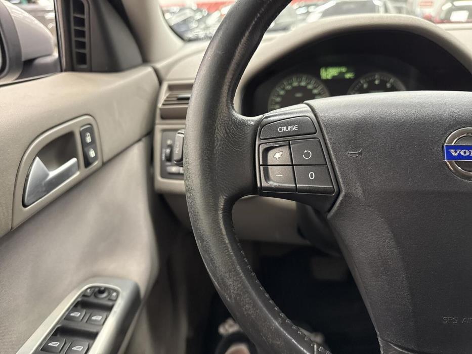VOLVO V50 2004