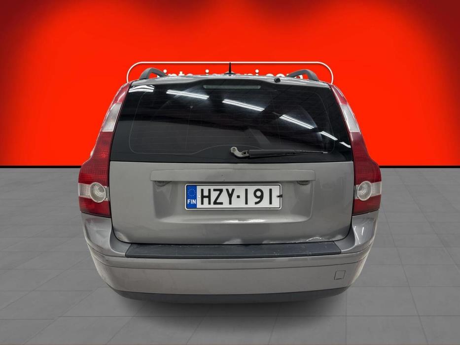 VOLVO V50 2004