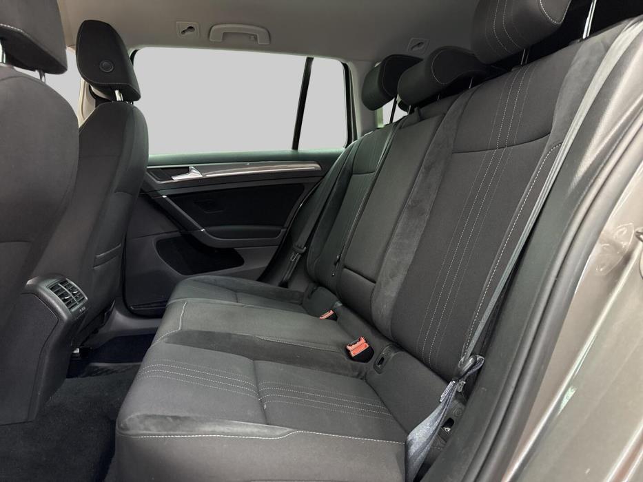 VOLKSWAGEN Golf 2017