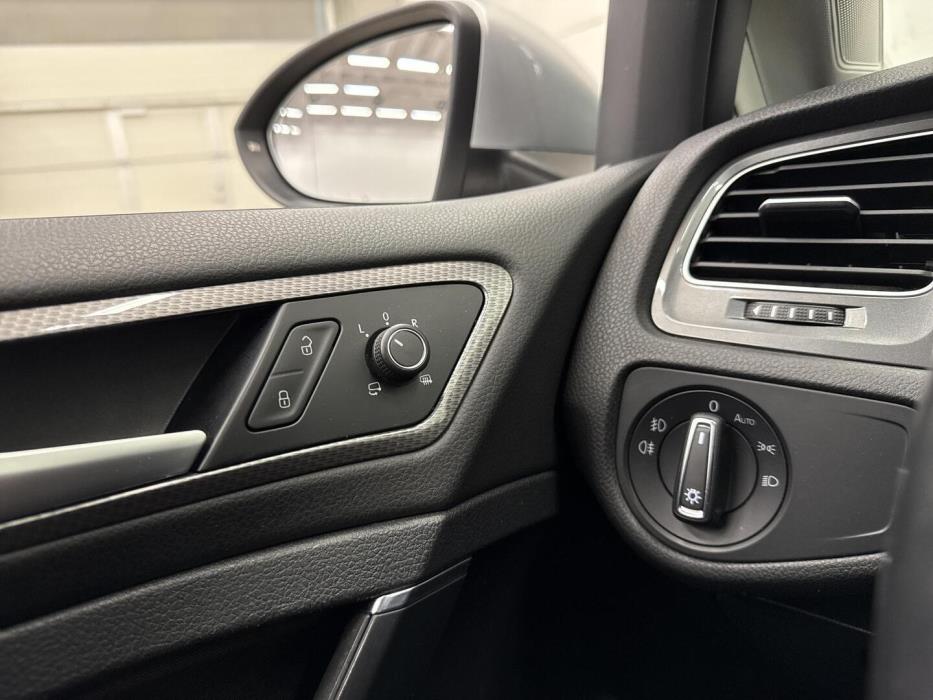 VOLKSWAGEN Golf 2017