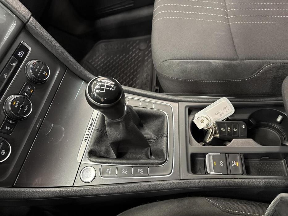 VOLKSWAGEN Golf 2017