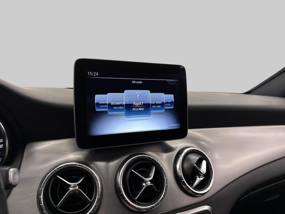 MERCEDES-BENZ CLA 2018