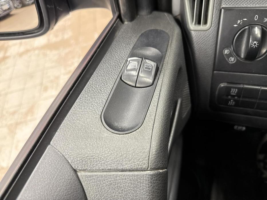 MERCEDES-BENZ Vito 2012