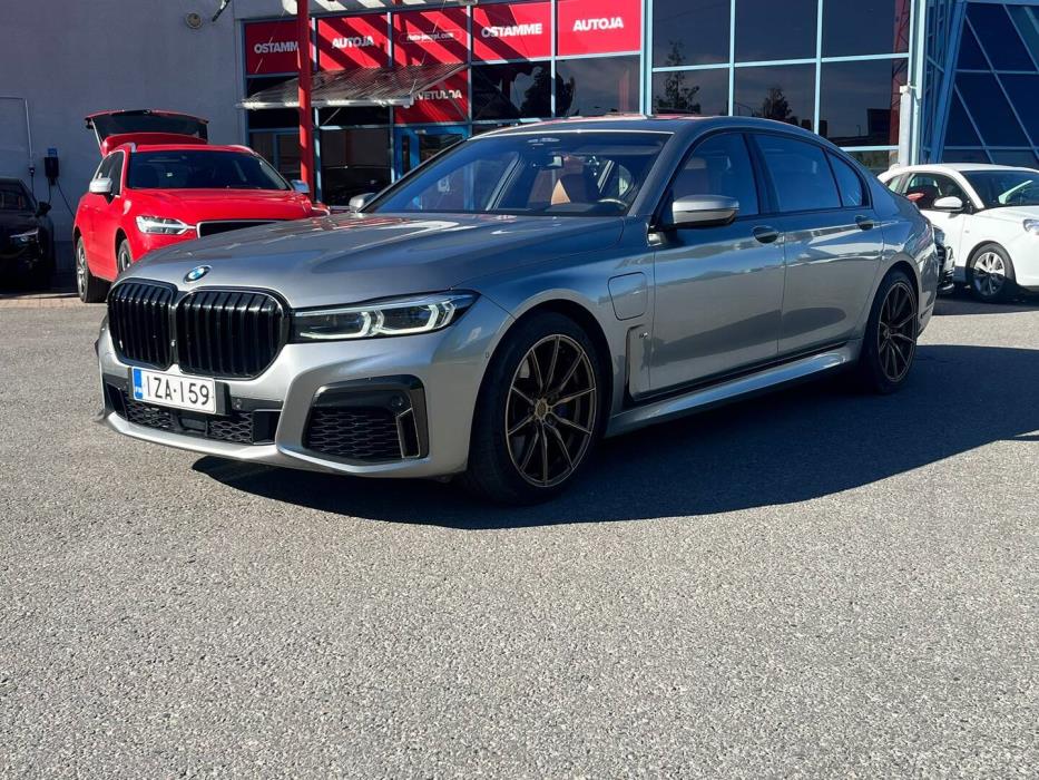 BMW 745 2020