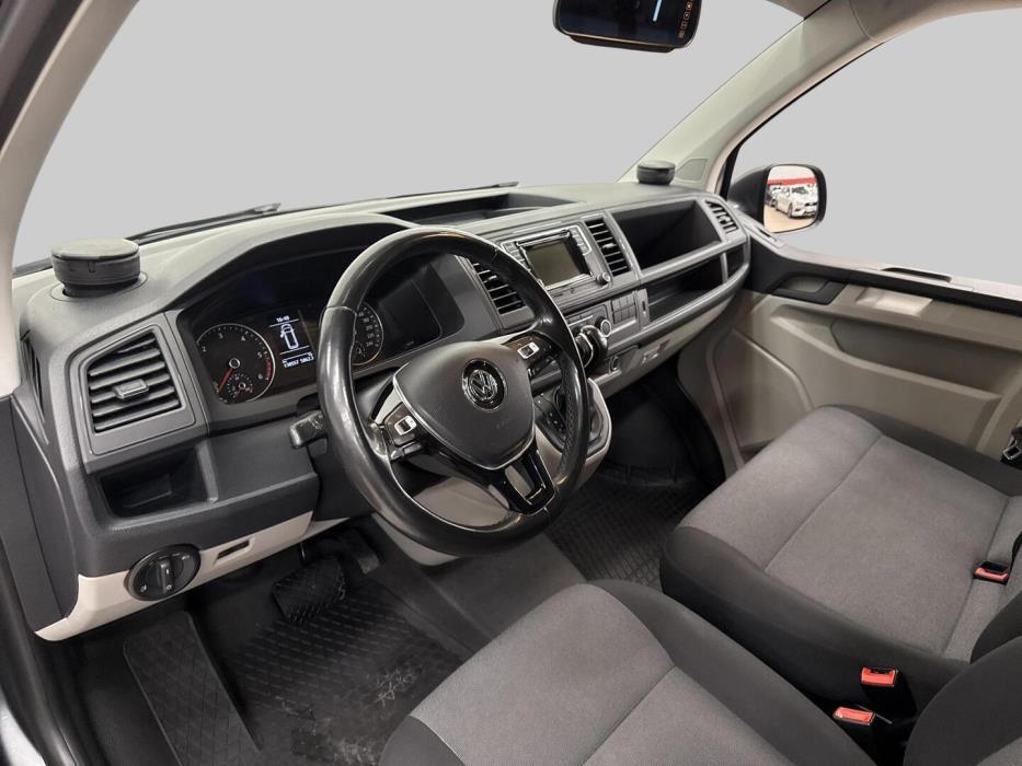 VOLKSWAGEN Transporter 2018