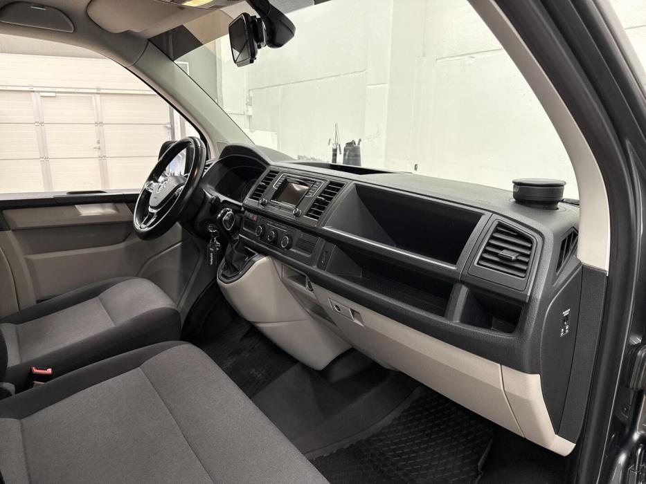 VOLKSWAGEN Transporter 2018