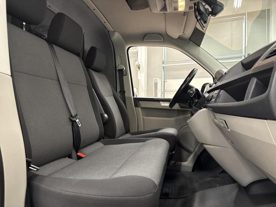 VOLKSWAGEN Transporter 2018