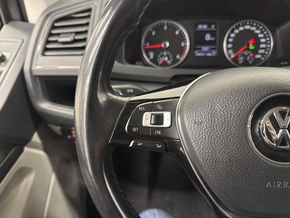 VOLKSWAGEN Transporter 2018