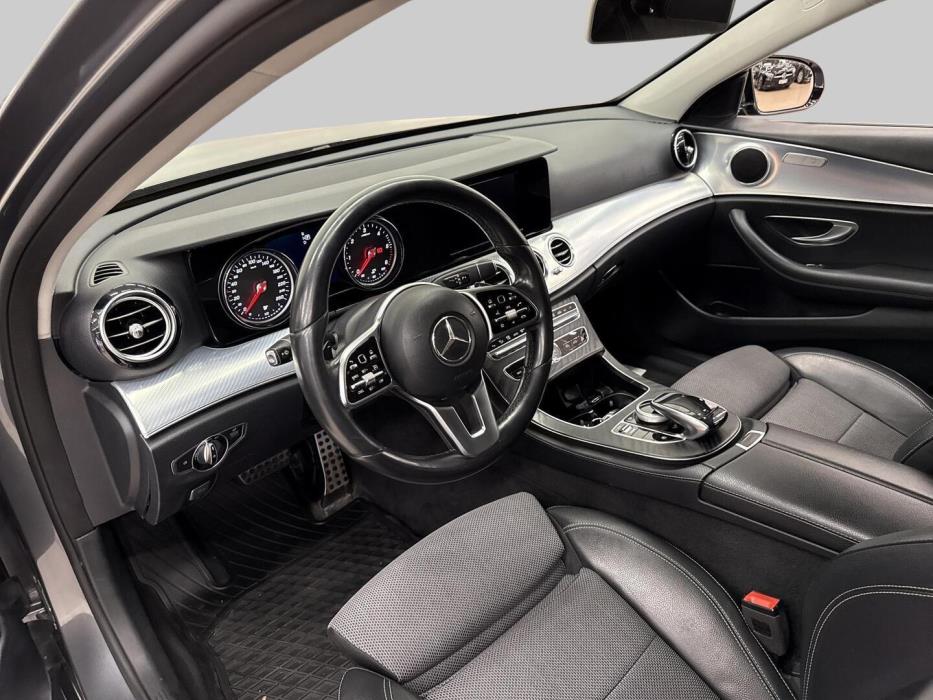 MERCEDES-BENZ E 2019