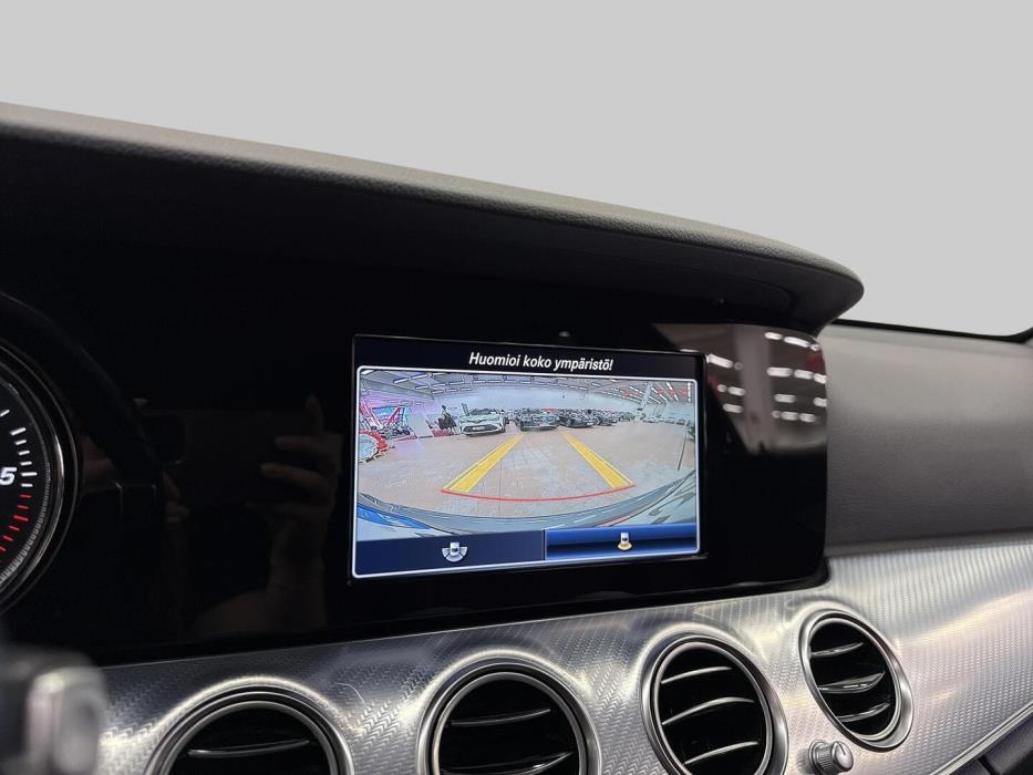 MERCEDES-BENZ E 2019