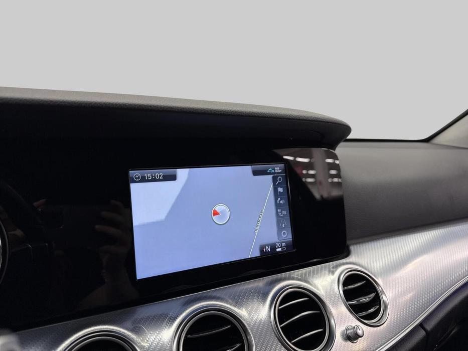 MERCEDES-BENZ E 2019