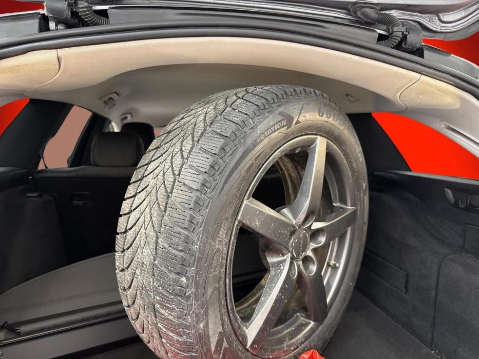 MERCEDES-BENZ E 2019