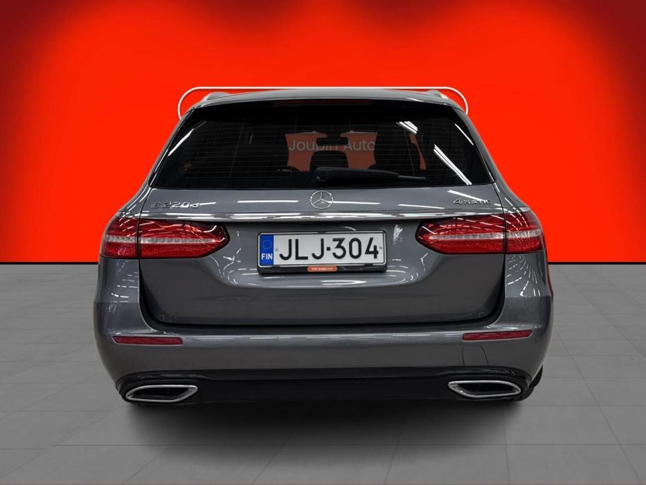 MERCEDES-BENZ E 2019