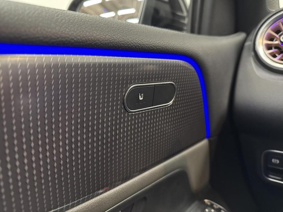 MERCEDES-BENZ EQB 2022