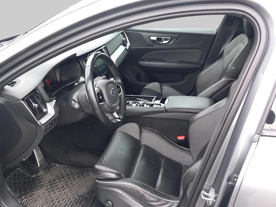 VOLVO V60 2019