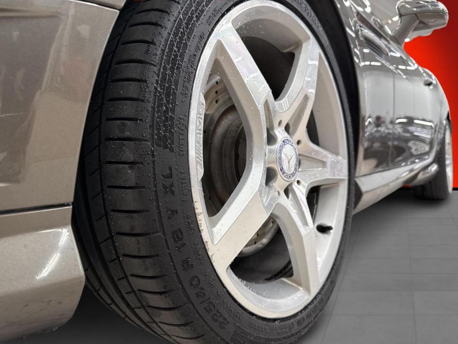 MERCEDES-BENZ SLK 2011