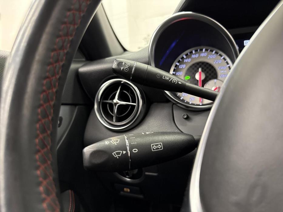MERCEDES-BENZ SLK 2011