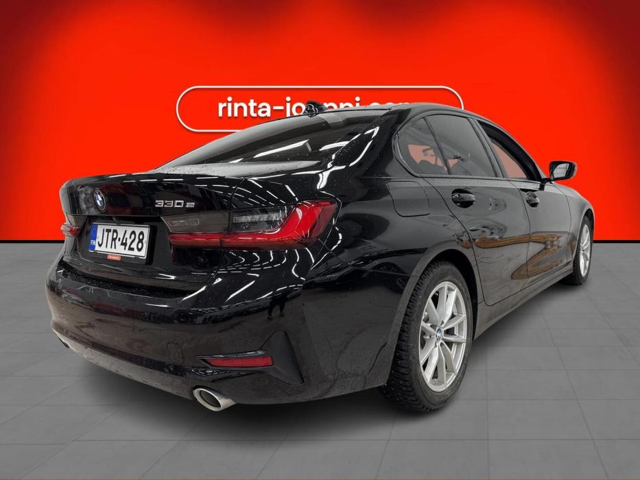BMW 330 2020