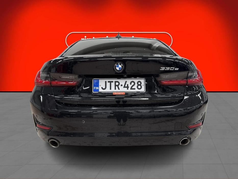 BMW 330 2020