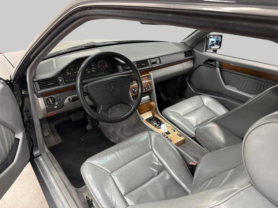 MERCEDES-BENZ CE 1992
