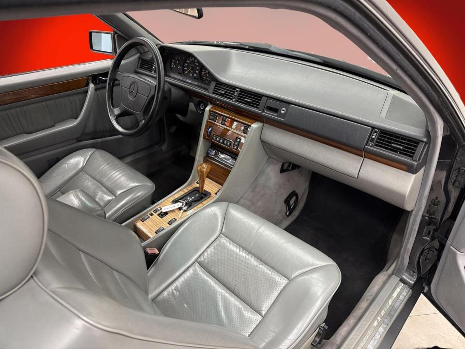 MERCEDES-BENZ CE 1992