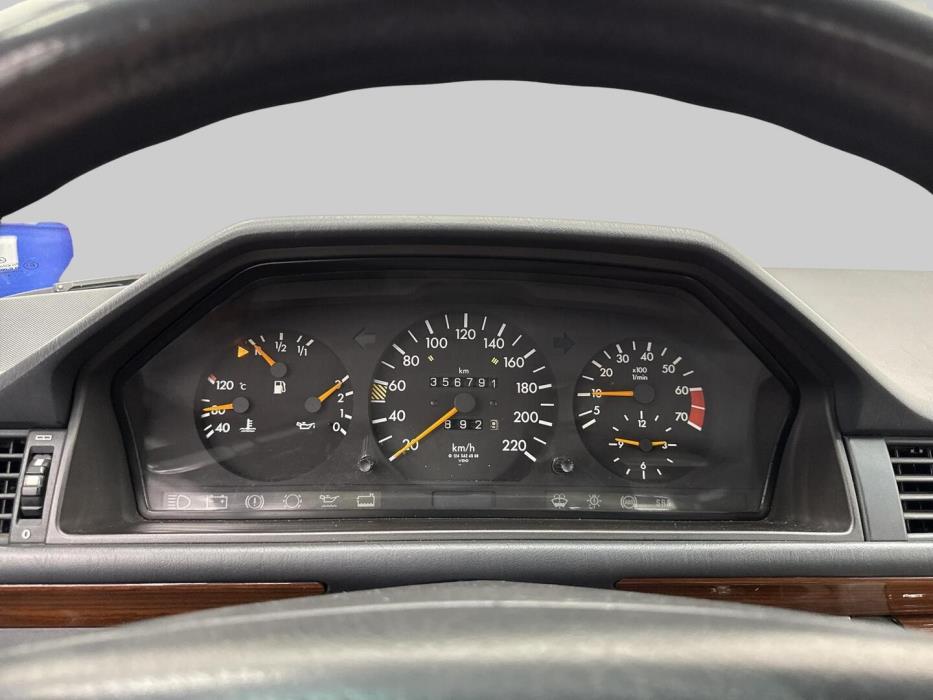 MERCEDES-BENZ CE 1992