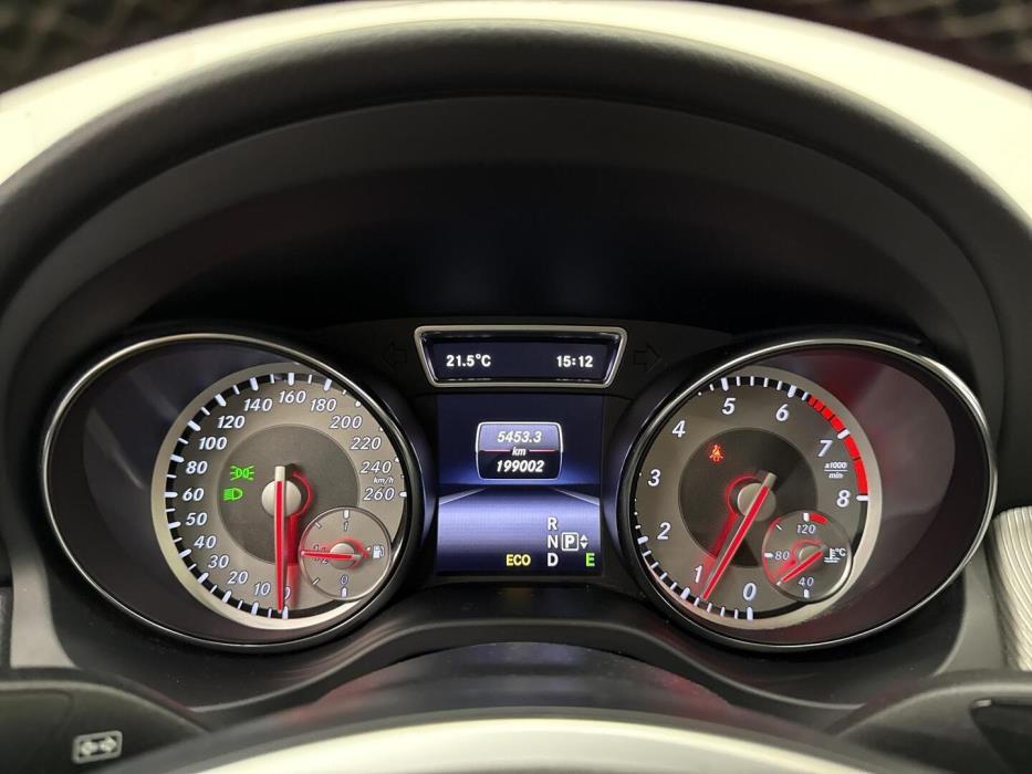 MERCEDES-BENZ CLA 2015