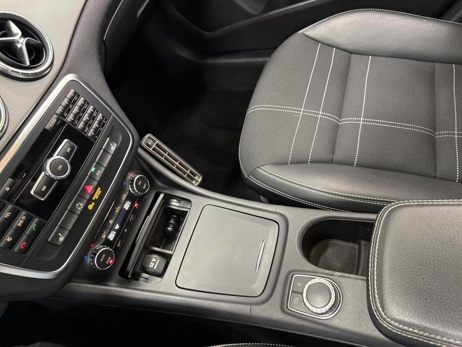 MERCEDES-BENZ CLA 2015
