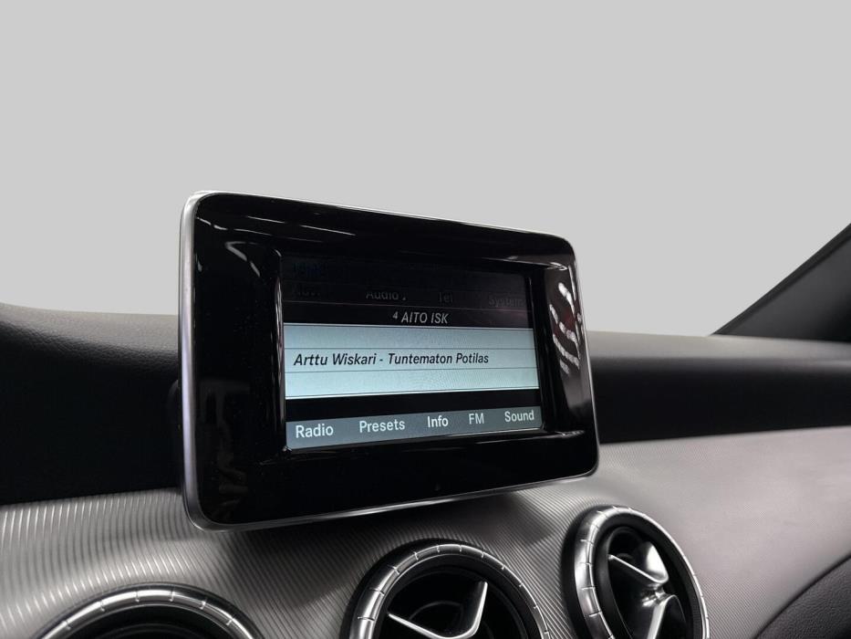 MERCEDES-BENZ CLA 2015