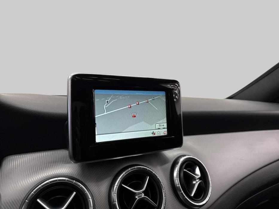 MERCEDES-BENZ CLA 2015