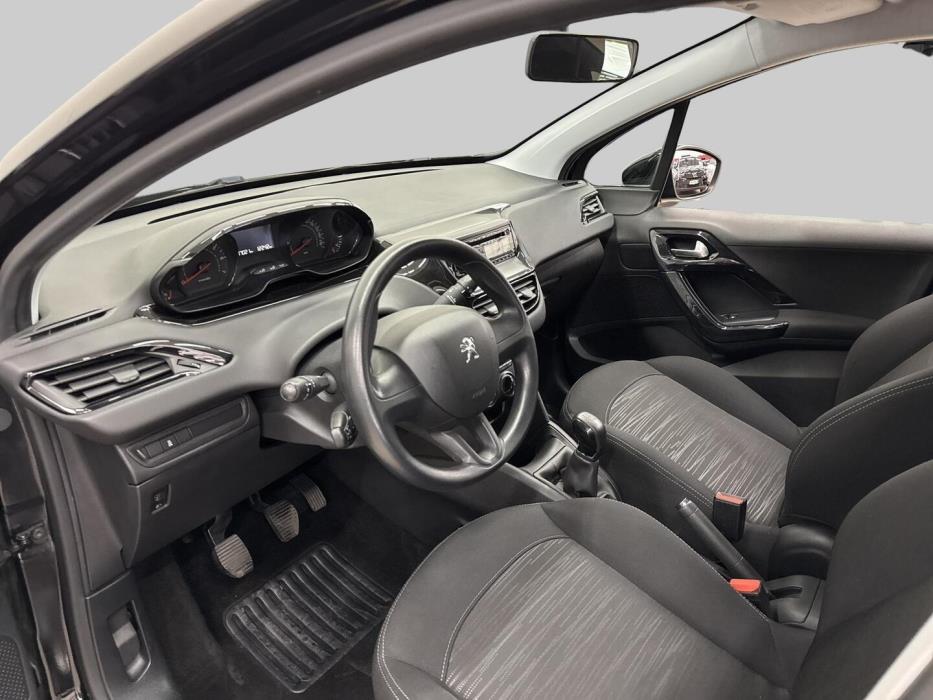 PEUGEOT 208 2014