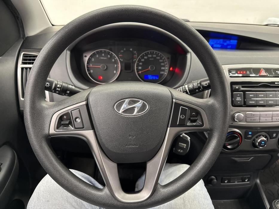 HYUNDAI i20 5d 2014