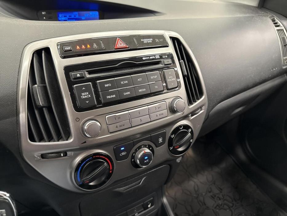 HYUNDAI i20 5d 2014