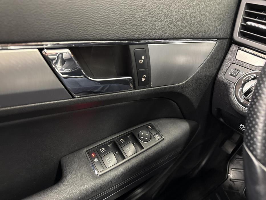 MERCEDES-BENZ E 2010