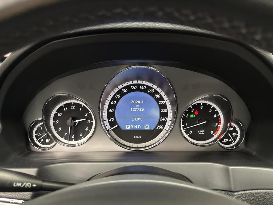 MERCEDES-BENZ E 2010