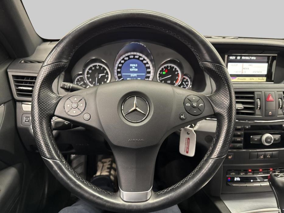 MERCEDES-BENZ E 2010