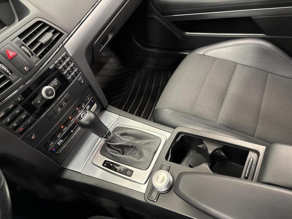MERCEDES-BENZ E 2010