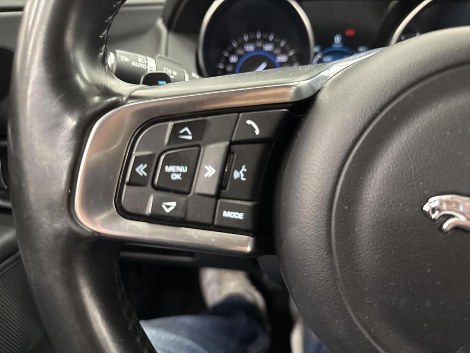 JAGUAR XE 2016