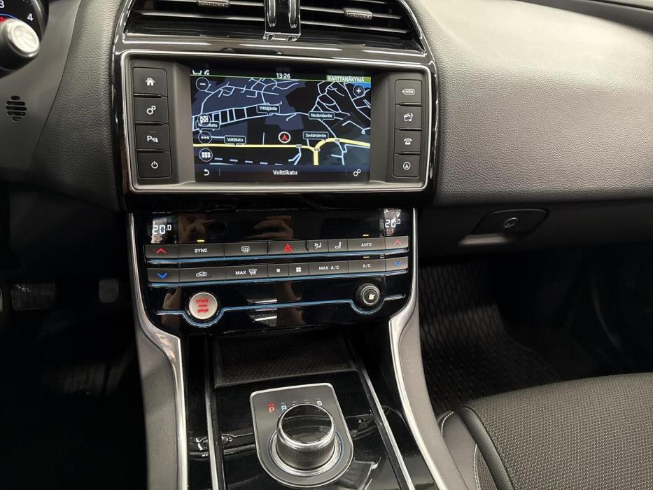 JAGUAR XE 2016