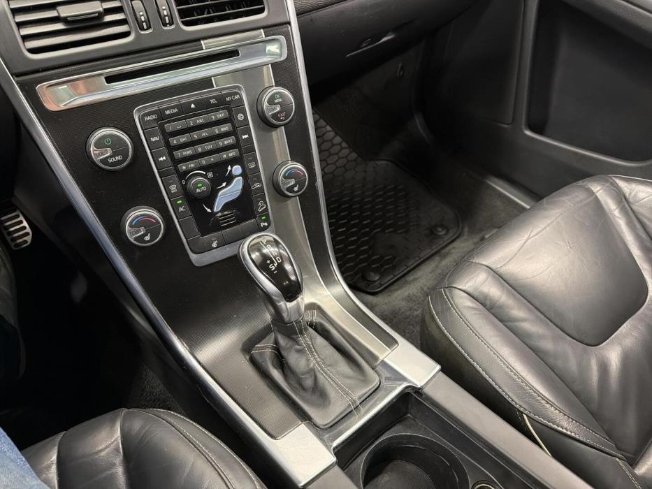 VOLVO XC60 2013