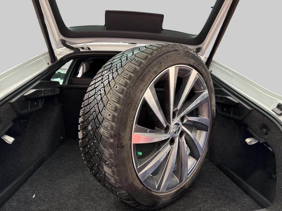 SKODA Octavia 2021