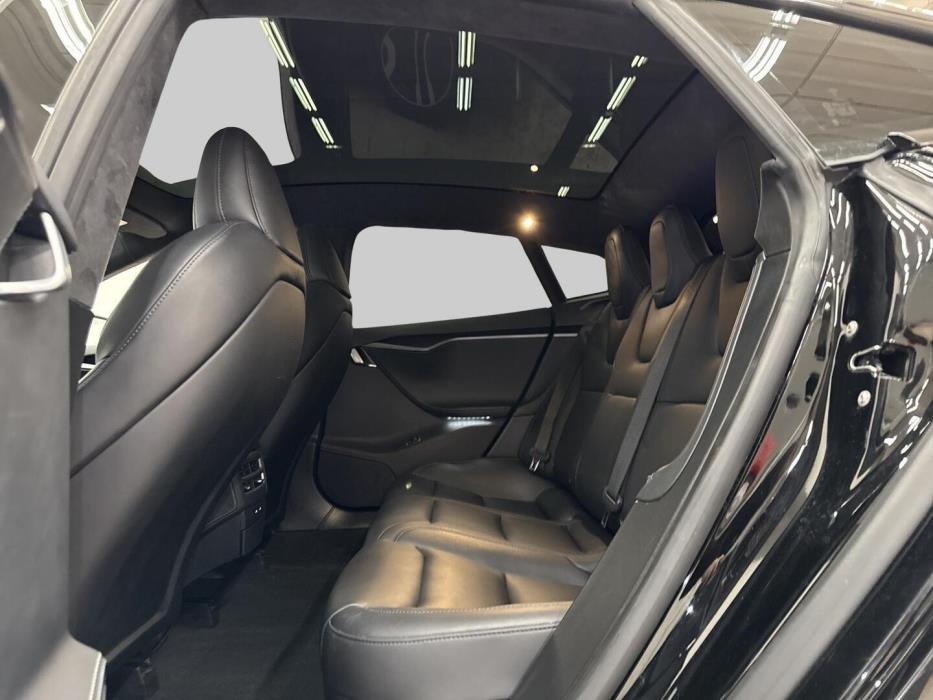 TESLA Model S 2020