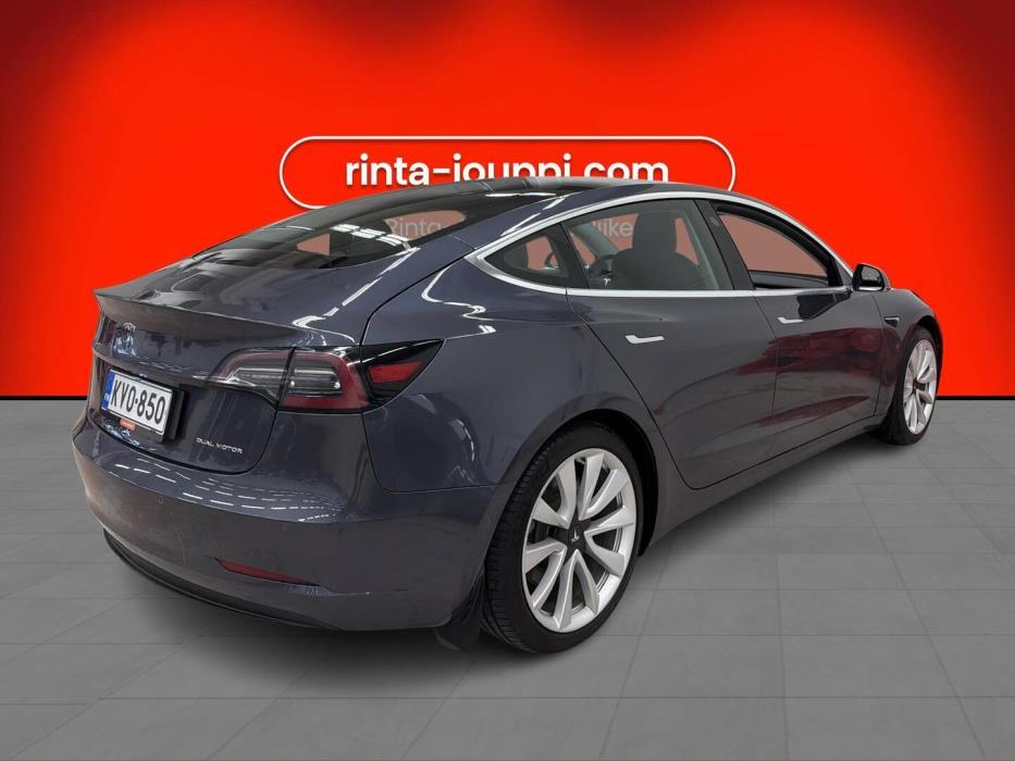 TESLA Model 3 2020