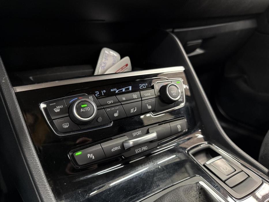 BMW 225 2019