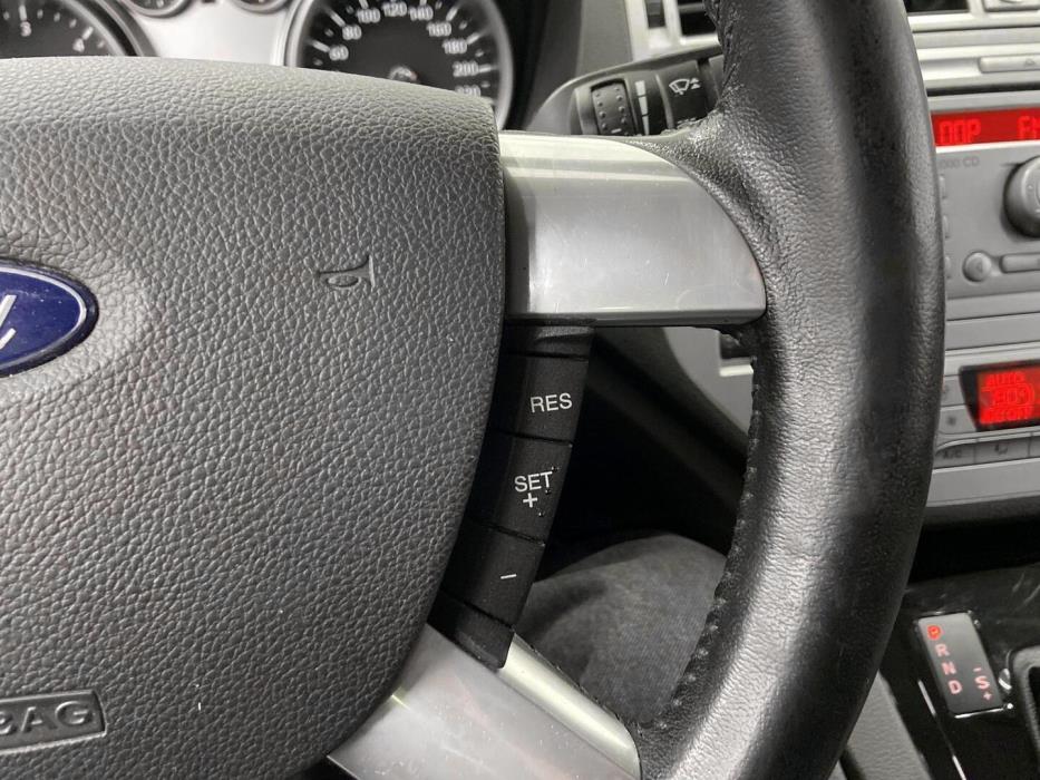 FORD Kuga 2012